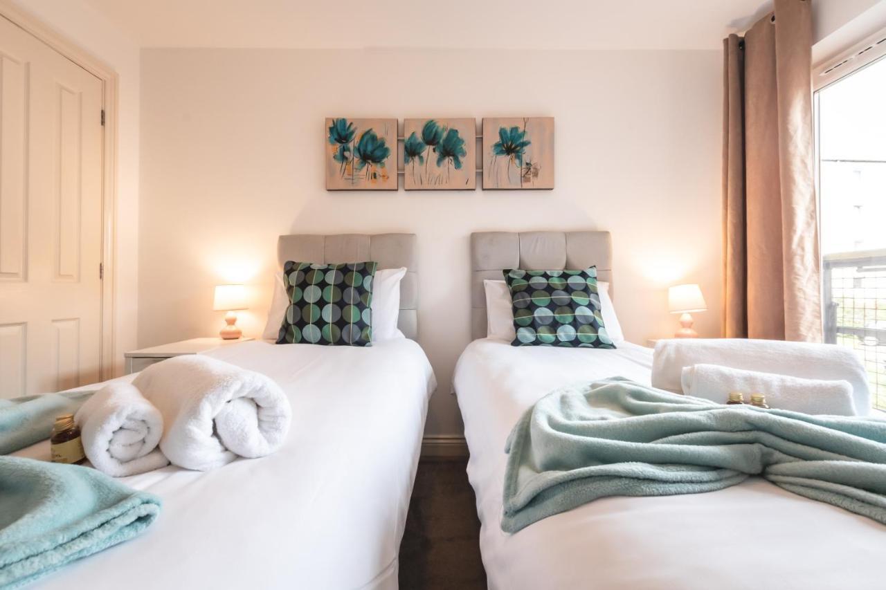 Best Price! Large Spacious 2 Bed Apartment - King Size Or Single Beds, Sofabeds, Smart Tvs, Free Parking Southampton Exteriör bild